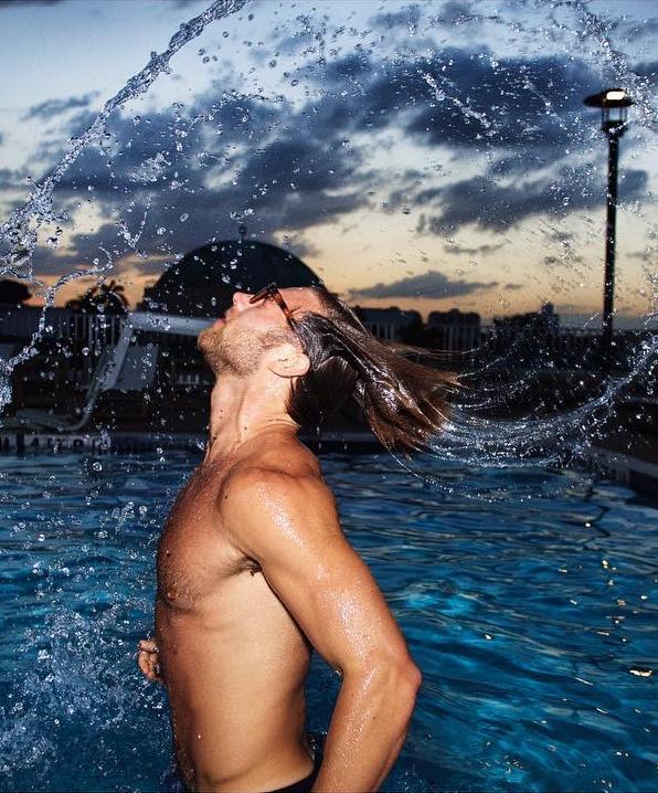 StarksProdigy's tweet image. "I am majestic..,