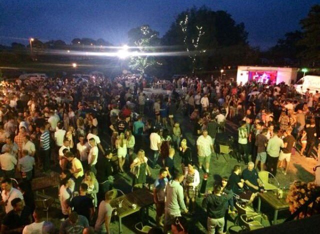 OwdNellsTavern's tweet photo. #CraftBeer &amp; #Bourbon week-end!@donkeyvisionUK @Shaun_Preston playing #LIVE over a fun packed week-end#canalside https://t.co/UtVGdkXQle