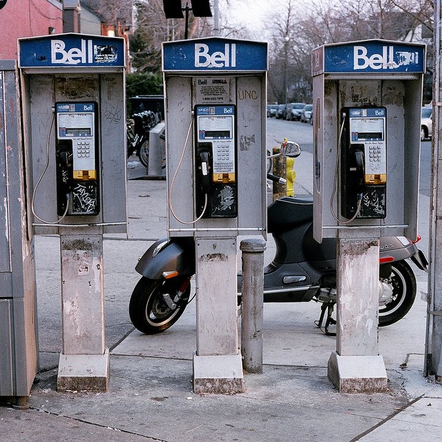 QueProducts's tweet photo. Remember these? Embrace new #technology with #QuePhone #BellAtlantic #Payphone https://t.co/ckNKwDPRX4