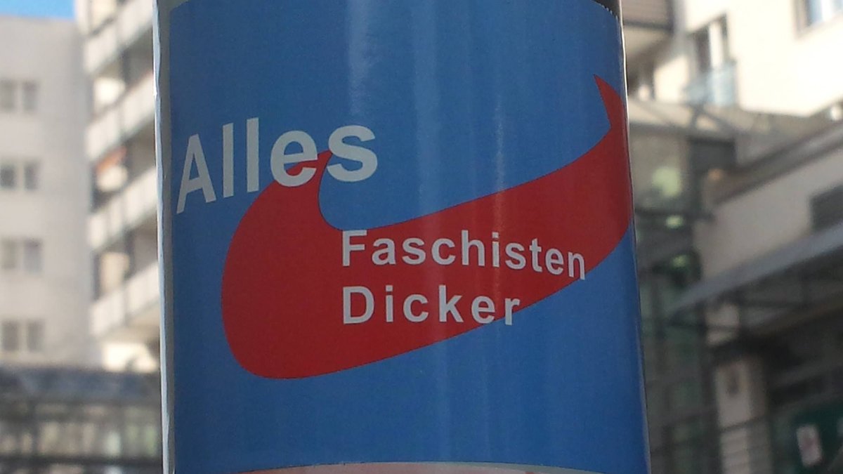 @SchulzStep Roi, Farle und Kunze müssen später entscheiden, ob sie mit Faschisten in #AfD hocken wollen oder nicht.