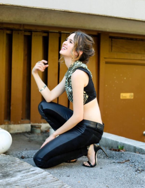 lauramarano's tweet photo. The new @StageRights issue is out, and I AM SO HAPPY! Thanks for such a sweet article ❤️
https://t.co/3jppBAQmVX https://t.co/GG3pf8XqnE
