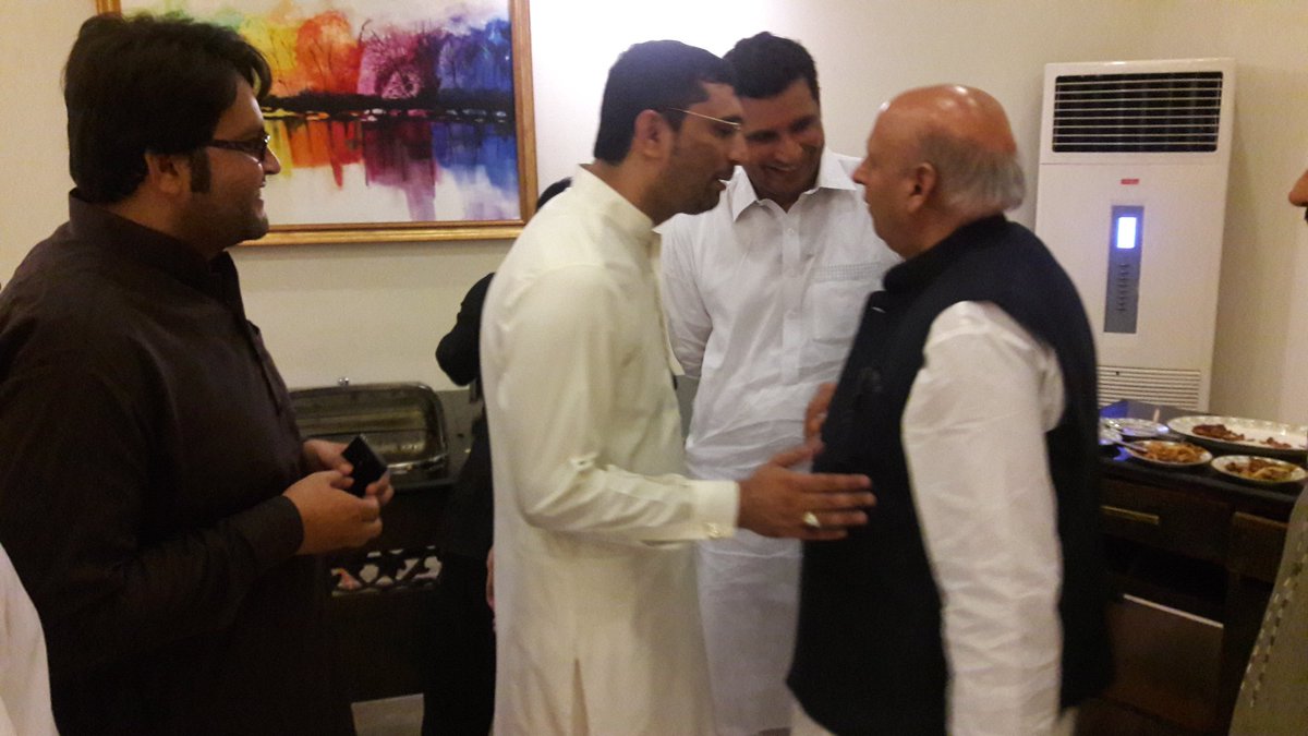 UbaidUr89523351's tweet photo. Iftar dinner hosted by mrs masood bhatti.
@ChMSarwar was cheif guest.
@TeamSarwar @IYWPunjab @iywcpoffical https://t.co/JUdMLw0bNS
