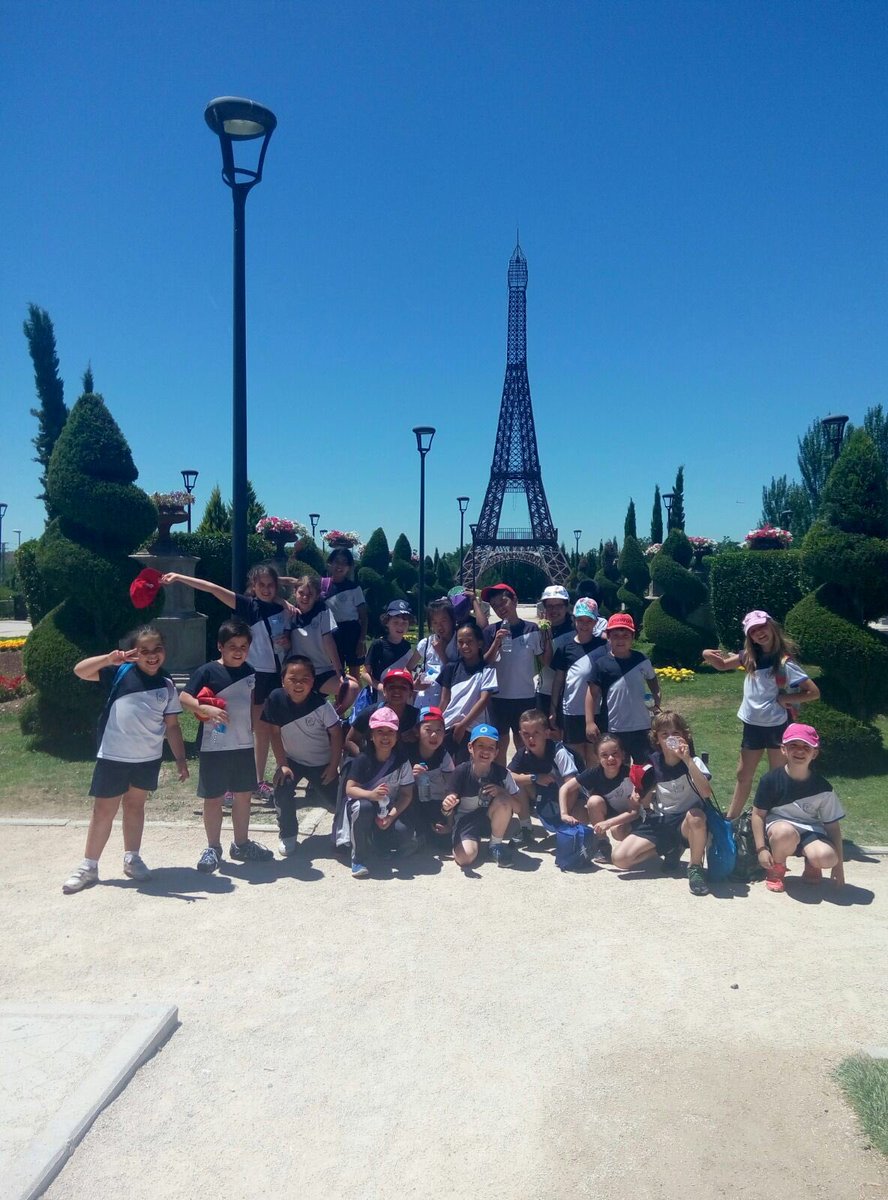SanJoseTetuan's tweet photo. 3º y 4º pasa un día de excursión el parque Europa #excursionfinaldecurso #tellistasavetureros https://t.co/LM88zdklSd