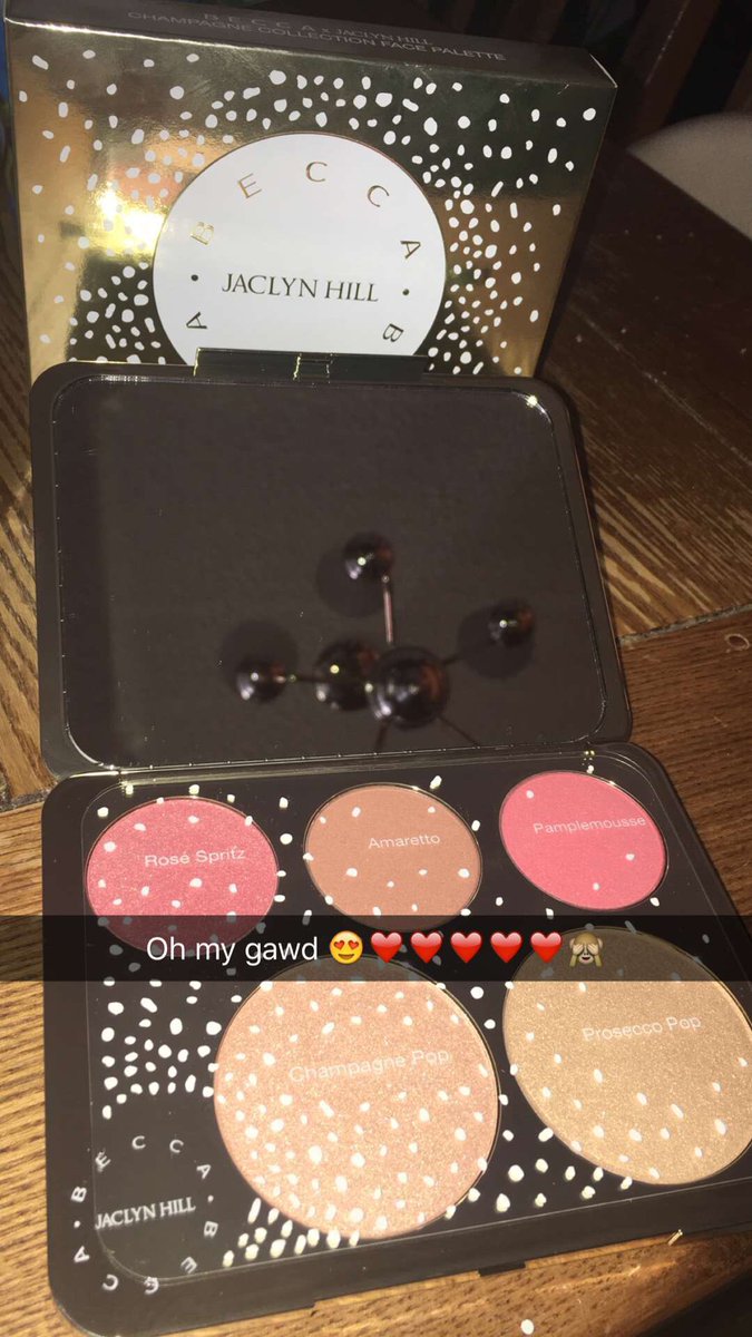 ChyMarie89's tweet photo. Excuse me while I fan girl! 🎉😭 my man stands there like 🙄😳😒 he doesn't understand! 😂❤️ @Jaclynhill @BECCA_COSMETICS https://t.co/MJhHTWScPB
