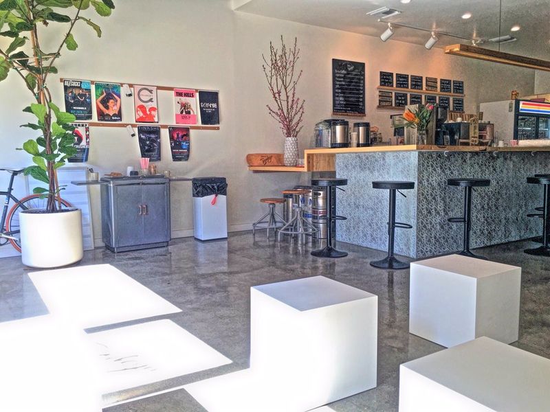 LA Fashion District tweet media