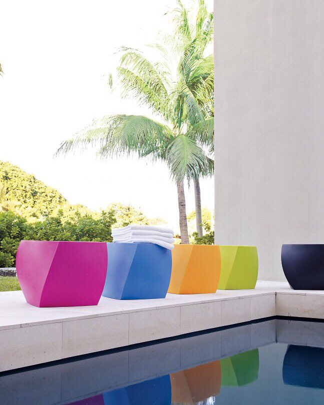 DWR_Tweets's tweet photo. Finally, summer! We are sooo ready to dive in. Who’s with us? #frankgehry #outdoorisin #summertime https://t.co/WeZ7U67wBe