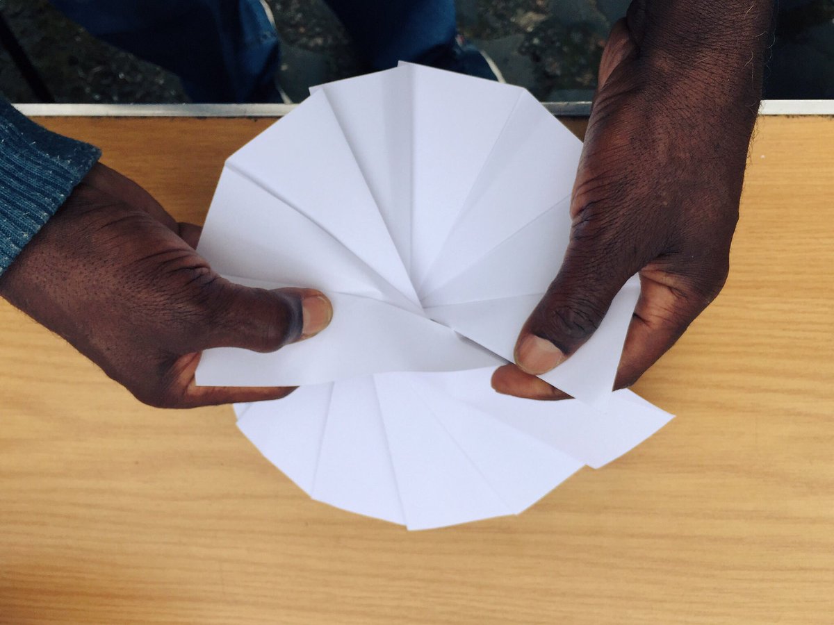 commoc_collect's tweet photo. Drop by the free paper folding workshop Tues 21June 6-8pm @GovanhillBaths #murmuration #community #making 4 all ages https://t.co/TjmsTRLsJb