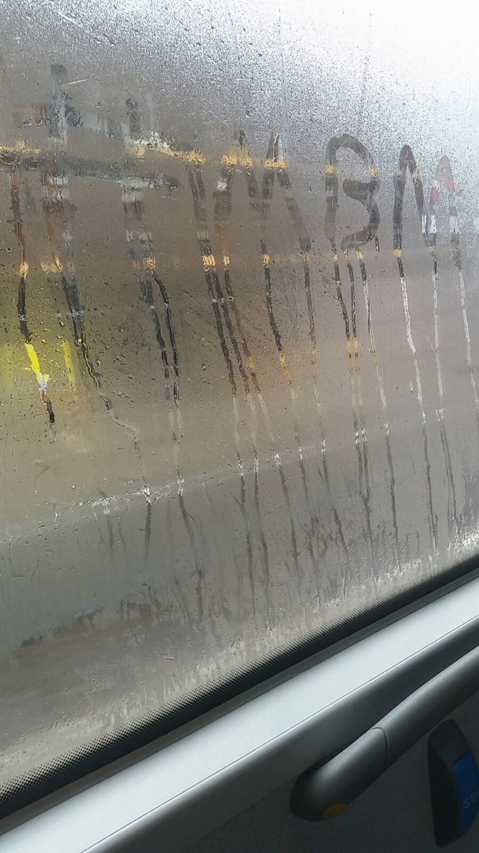 #MBM zelfs in de bus laat ook jou gekke plekken zien waar jij mbm luisterd en je komt op onze twiter xx