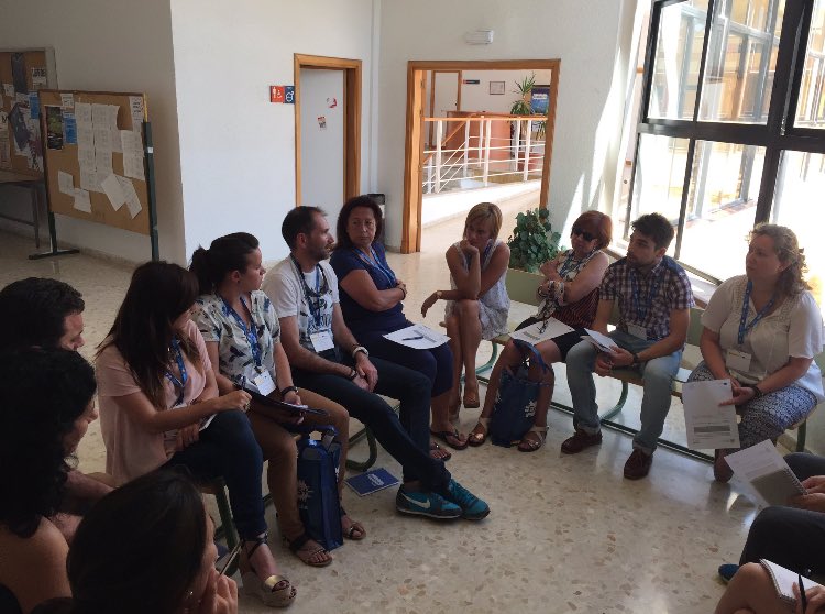 year4rocio's tweet photo. Trabajamos la gestión económica de nuestro proyecto"iN eXCHANGE 4" #SEPIEKA1CADIZ  #somospresentacion https://t.co/8cRTE13R0X