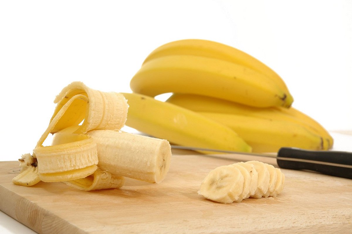 LePetitMag_'s tweet photo. Pourquoi manger des #bananes? https://t.co/rEgjajhHXn #Forme https://t.co/GtaF4n4Fkz
