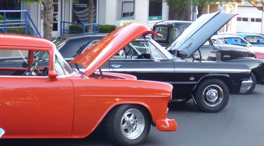 Thousands take part in a Father's Day tradition in <a href="/QualicumBeachBC/"> </a>. 1023thewave.com/Dad-s-Day-Car-…