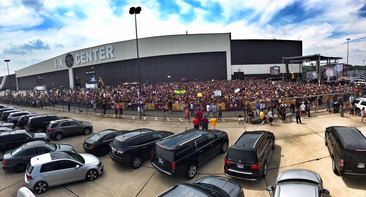 The city of Cleveland gets ready to give LeBron and the Cavs a heroes' welcome (via <a href="/uninterrupted/">UNINTERRUPTED</a>)