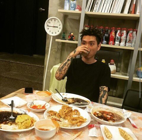 ZluoJv's tweet photo. 엄코 인스타에 성민띠가! 
https://t.co/mTL05pkJ20 

#씨잼 #cjamm #cjadoublem #류성민 https://t.co/buRYBPmM4y