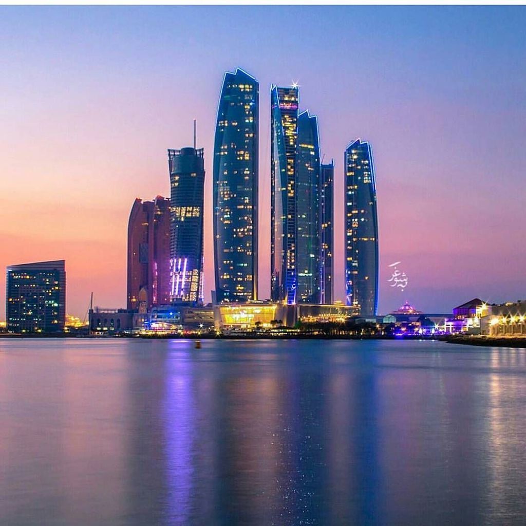 tryitad's tweet photo. Purple Tranquillity 💜 Stunning Twilight capture from @shmoo5z 👌 #tryitabudhabi 💙 ➖ ➖ ➖ ➖ ➖… https://t.co/3AjUsncDre https://t.co/7aokU1KKLh