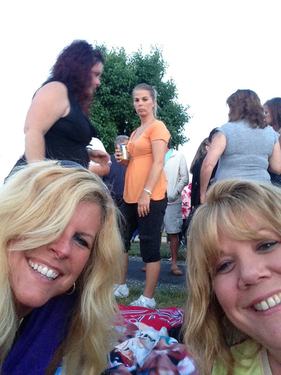 mic_muffin's tweet photo. Fun times ! https://t.co/Bz1wDOgd45