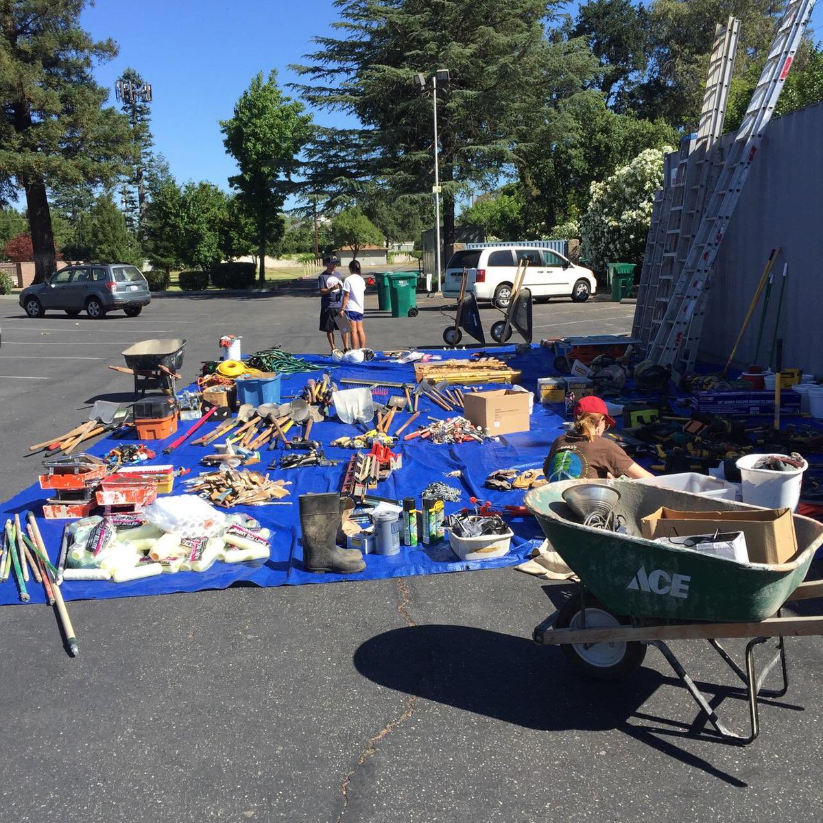 SSPStockton's tweet photo. The Construction team and SLC Natalie are hard at work with tool inventory! #SSPconstruction https://t.co/LqcuAdwkWt