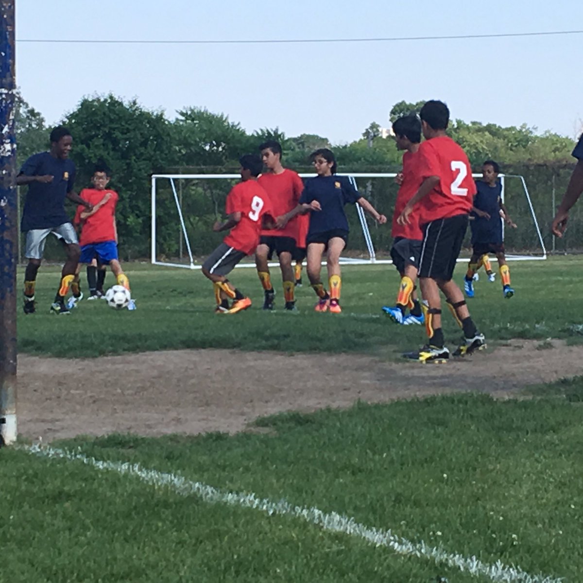 TPSDekezel's tweet image. 1st wk of games @COPSandKIDS fr. flemingdon park/thorncliffe pk  played each other w/@TPS54Div CRU officers