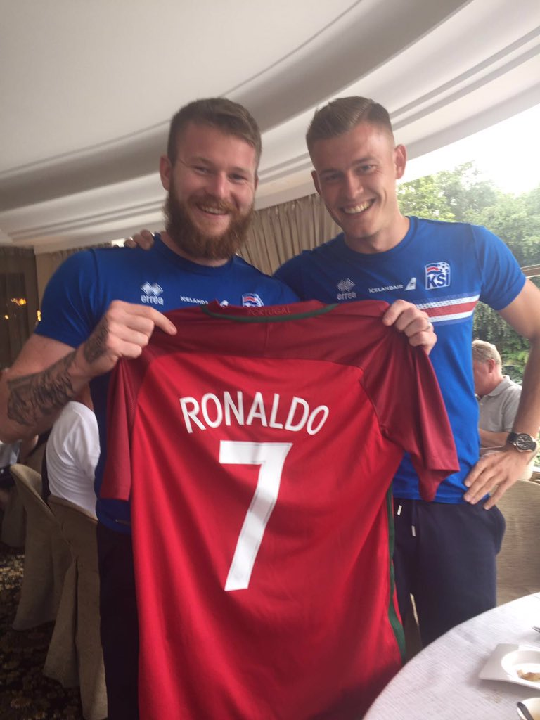 We are happy that we could make <a href="/ronnimall/">Aron Einar</a> 's dream come true!! #shirtsforaron