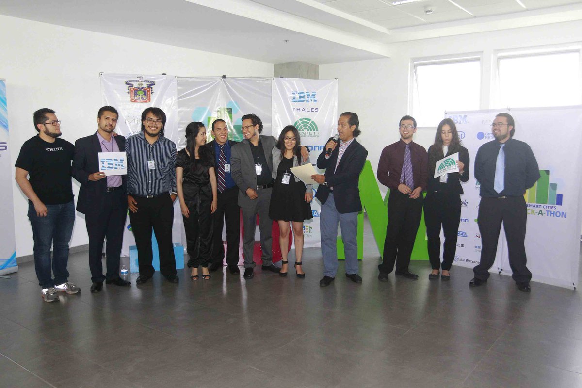 udg_oficial's tweet image. Estudiantes de UdeG ganan cuatro de cinco retos del #Hackathon bit.ly/28JlJF1