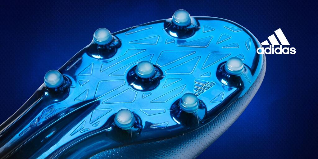 Run your city.
Introducing the adidas #ACE16+ Purecontrol Paris Pack, available now: sc.cr/28JCqCP