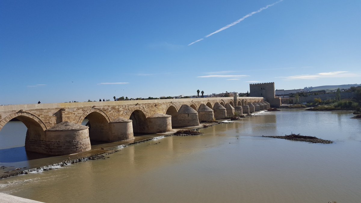 paradores's tweet photo. Este verano anota #Córdoba en tu lista de lugares que visitar en vacaciones https://t.co/RuzDmHWQtB https://t.co/gXg2l9mbeQ