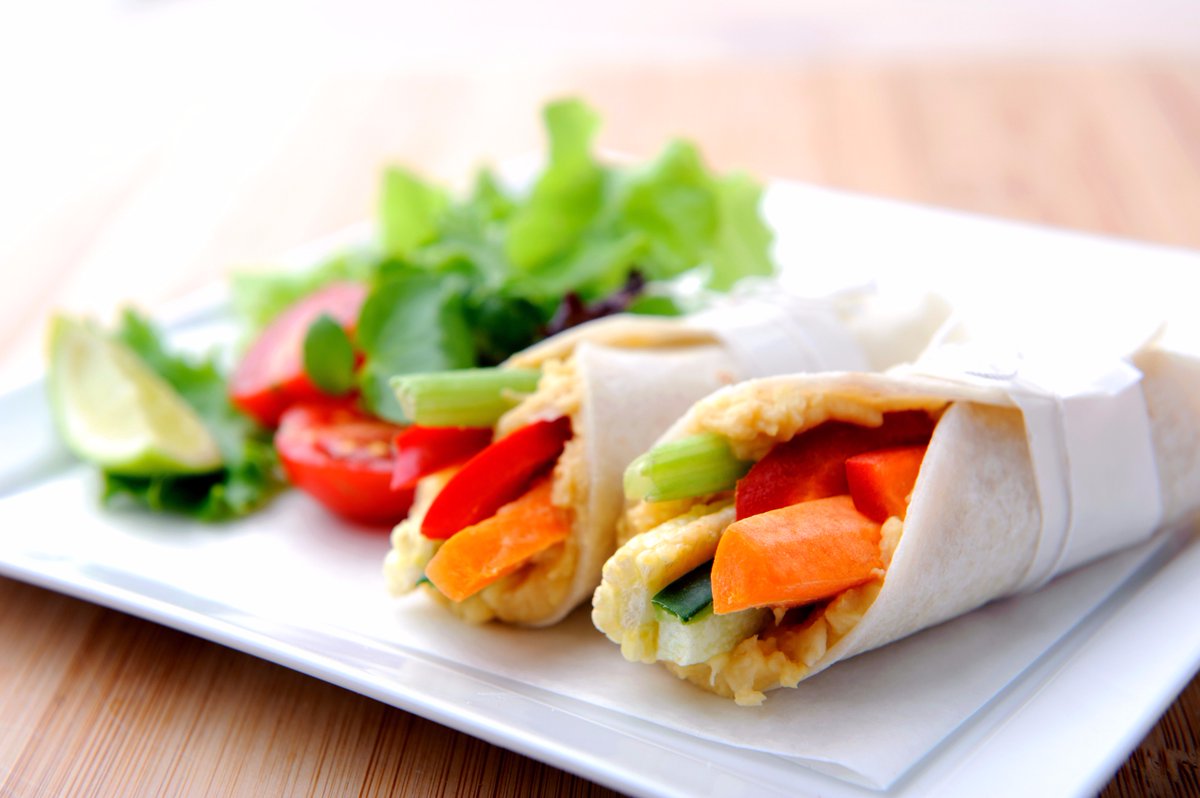 bigoven's tweet photo. Random veggies sitting in your fridge? Throw them in a Hummus Veggie Wrap. https://t.co/0ACnbueKia https://t.co/J6jaBoGsIB