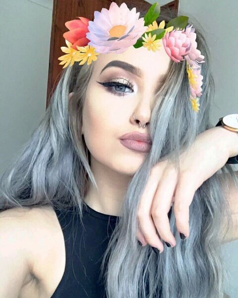 anxious_loser's tweet photo. New fake, rt  🌸 https://t.co/eiKTUbHQso