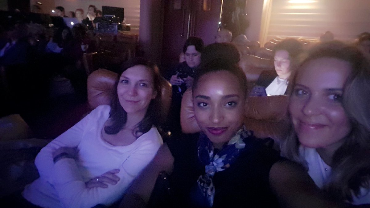 YssineMato's tweet photo. En direct de la 20ème cérémonie du DRH de l'année au #GrandRex 🤗💼 #20ansDRH #TeamRH #TeamAirbus https://t.co/GFXDcvgqVu