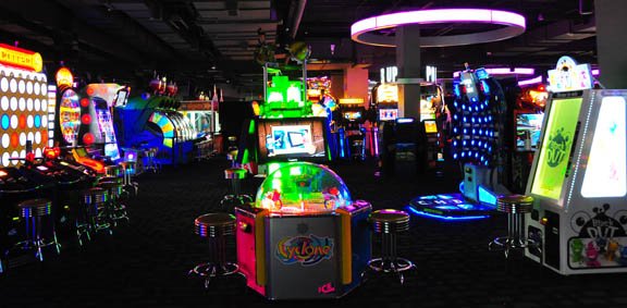 SolSourceLogis's tweet photo. SolSource is working hard on @DaveandBusters #newconstructionproject in Las Vegas! #bringingthefuntoLasVegas https://t.co/TcvsahNicH