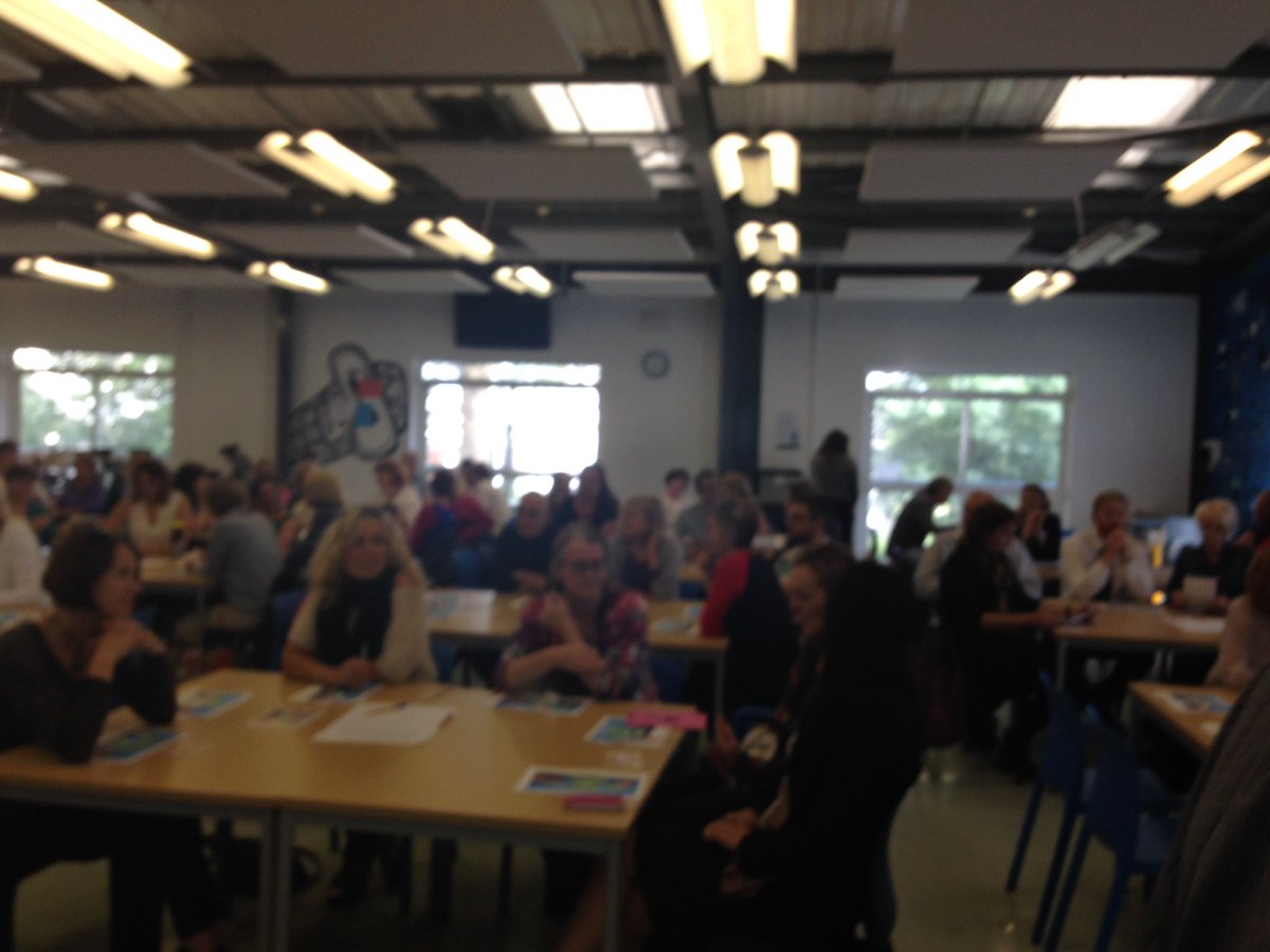 AmandaMoore48's tweet photo. @DHSBoys @Becky123Edwards So great to see so many parents at our "Understanding your Teenager" event tonight 😀 https://t.co/2Frm23GC2R