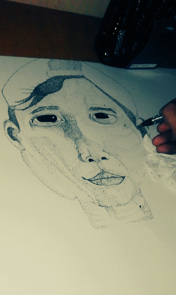 danil_aritra's tweet photo. Terinspirasi dirimu :)

#art #ballpoint #drawing #progress https://t.co/Y0vnKEbpqE