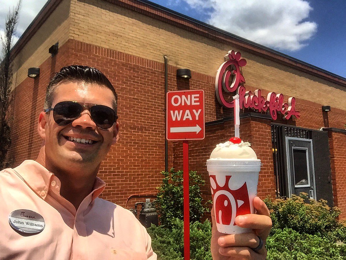 CFA_Cullman's tweet photo. Feeling peachy? There's only one way to enjoy this summer treat! #CFACullman #Summer #PeachShake #Dessert https://t.co/CScXZYqWCg