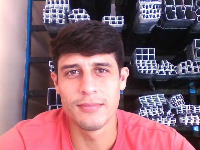 tchoin's tweet photo. Oque me resta é trabalhar! 😁 https://t.co/w6XGxzvVWV