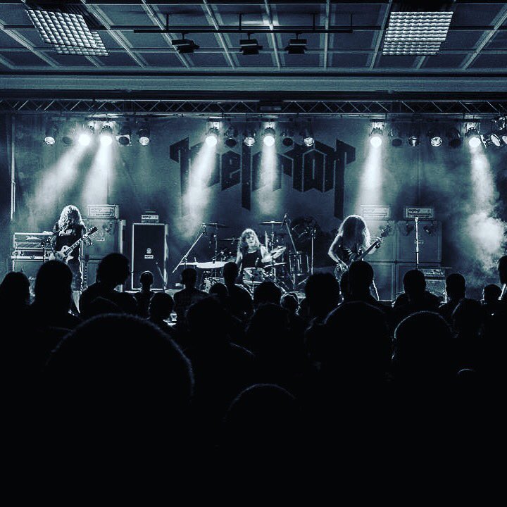 Shotgun_Valium's tweet photo. Great Show with @Kvelertak https://t.co/6YYdYPb570