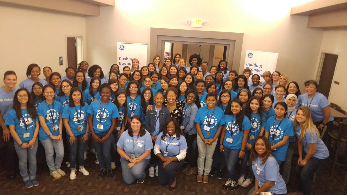 pinkladybug78's tweet photo. Awesome Group of Folks @pinkladybug78 @ge_oilandgas #GEGirlsDay https://t.co/SochAxBbv0