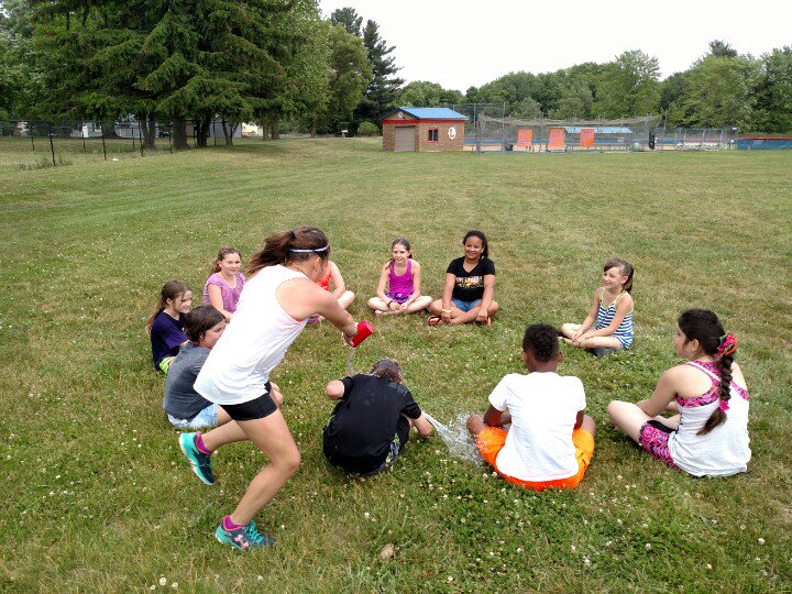 MREteam4's tweet photo. 4th Grade Water Day was a blast!  Soaken wet and having fun! https://t.co/LBOarxcRDD
