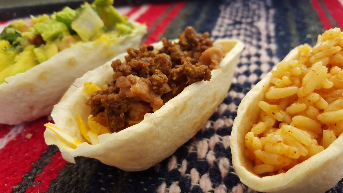 HomeWithAneta's tweet photo. Let’s “Taco” Bout It #TacoTuesday can happen any day! #recipeoftheday #ad #createyourbowl  https://t.co/z2Oflsr0dG https://t.co/jAnKWqWjMd