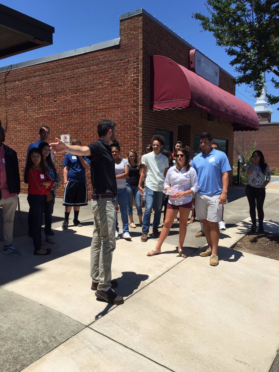 RobinBowers_CTE's tweet photo. @GHS_RedDevils students participate in Leadership Innovation Week #ABSSCTE @startuphigh https://t.co/Sf7kkTsjDE