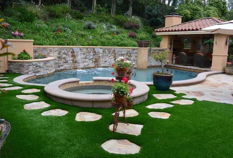 SGWCorp's tweet photo. Today is the first day of summer, so kick back &amp; enjoy your perfect #artificialgrass landscape with #SGWCorp! https://t.co/y1KZCbZBCW