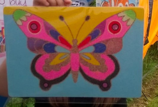Treasurebobs's tweet photo. Some lovely #SandArt creations from the weekend at #Farsley Springbank School Summer Fair - a great event xx https://t.co/lPh9AhXOzc