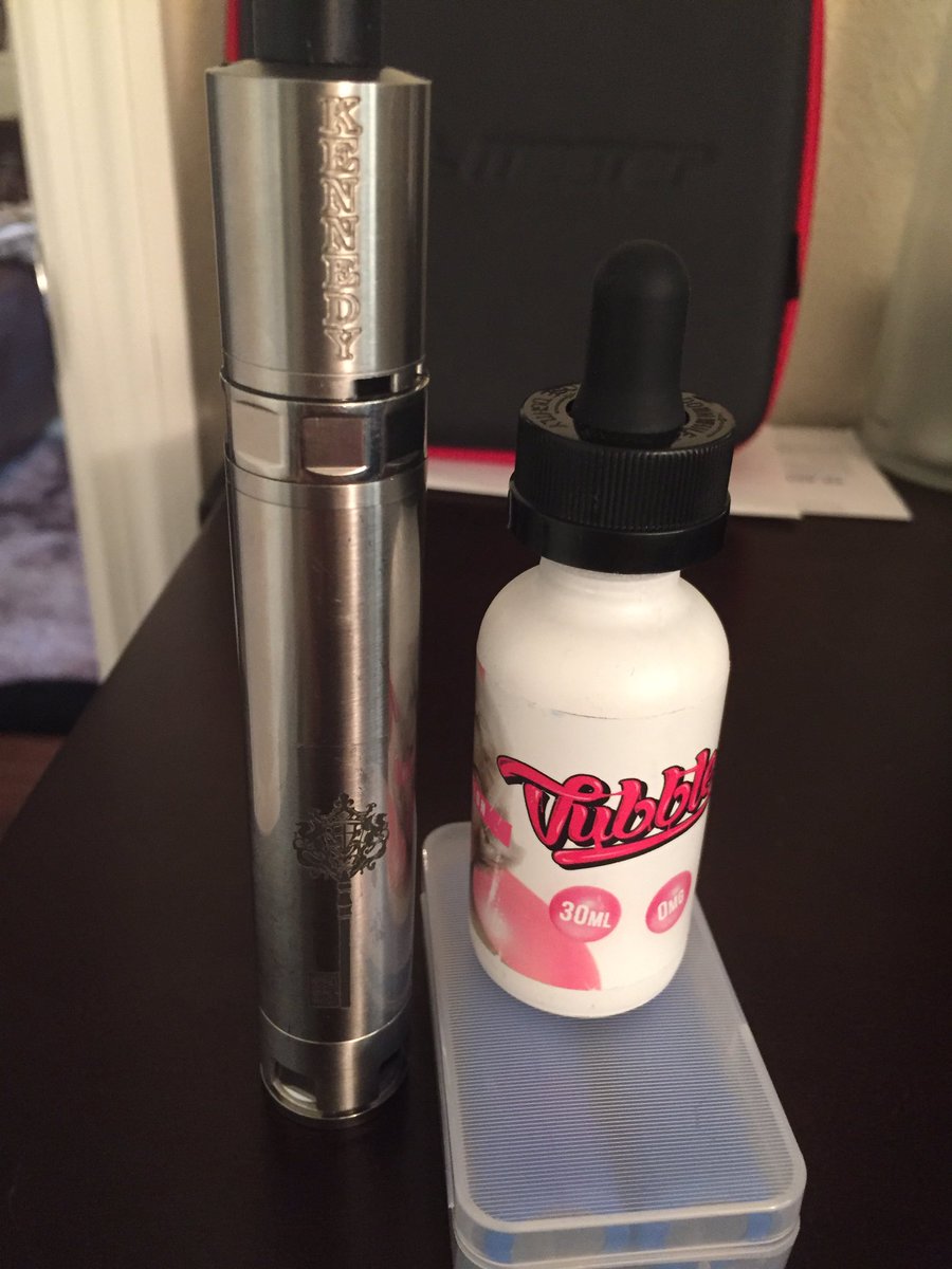 VaporKingdoms's tweet photo. New mech mod and new RDA!! #vape #vapeon #vapenation #vapelife #newmod https://t.co/UQLoUrv44v