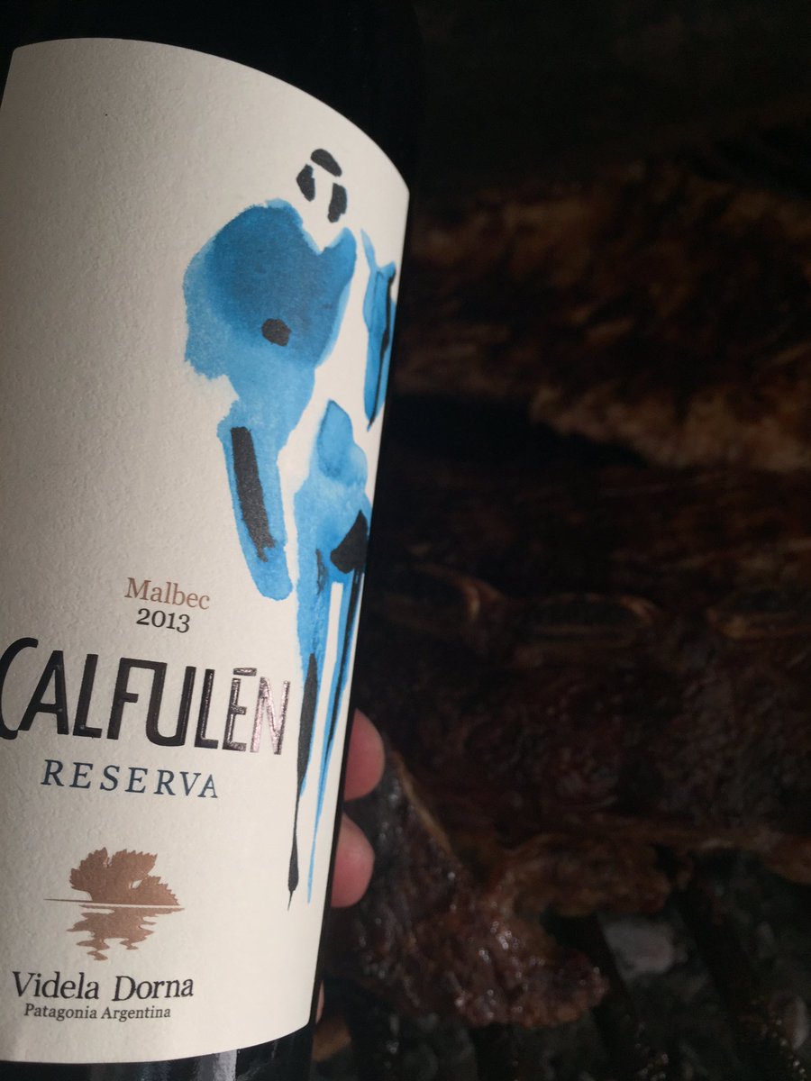 bonvino_ar's tweet photo. Celebramos el #DiaDeLaBandera con asado y #malbec #Calfulen de @VidelaDorna. Al gran pueblo argentino... Salud!!! https://t.co/00r8yhoOod