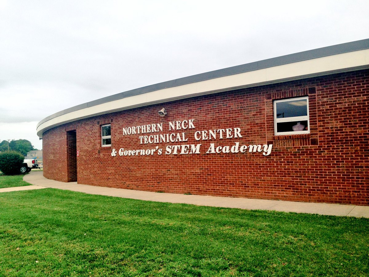 jimwilsonRVA's tweet image. Instead of #farmtotable they do #techtotable at the Northern Neck Technical Center. @VAProStart @gonorthernneck