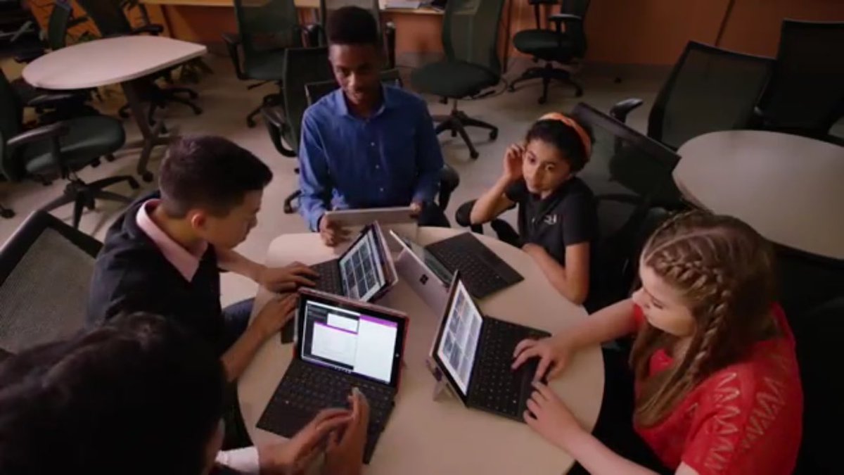 mrzphd's tweet photo. https://t.co/TIxVHHBtav @jbeze00 @ajberreth @leamtew @NguyenSC_  #ShowcaseSchool #MIEExpert #ISTE2016 #SurfaceEdu https://t.co/f2nyXDvszj