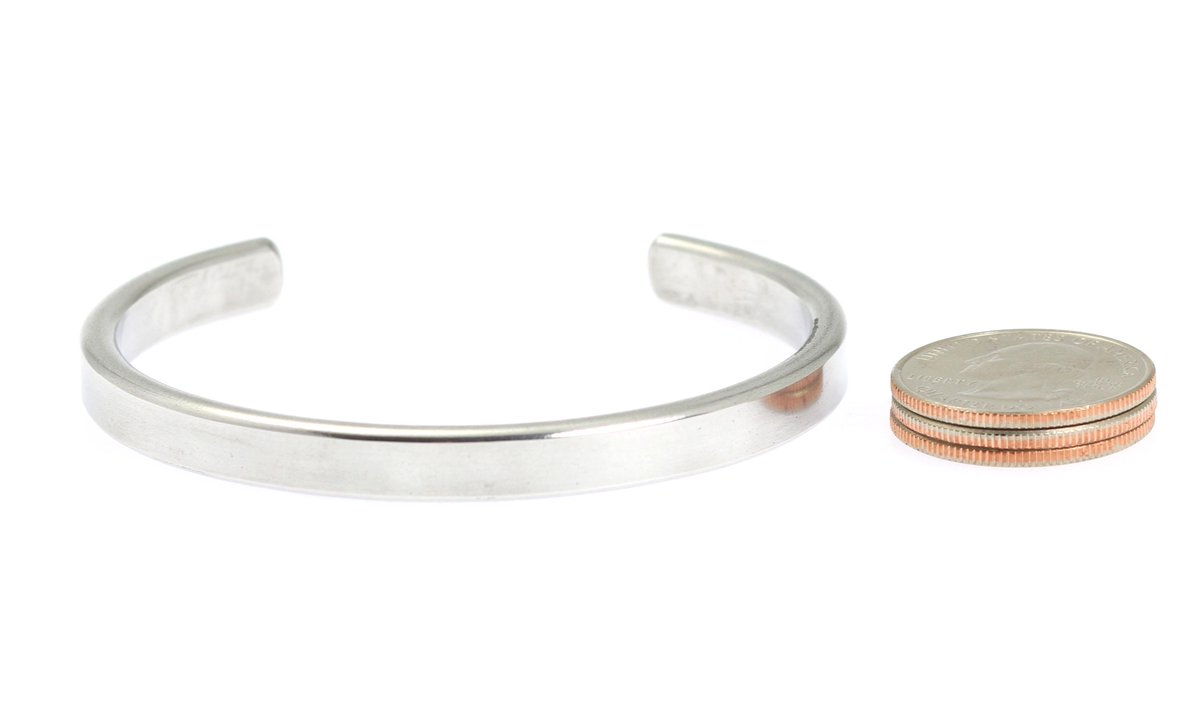 LilyKersen's tweet photo. Over 15% OFF Designer 7mm Thin Brushed Silver Tone Cuff Bracelet Shown by #Amazon #Aluminu https://t.co/WrgQZMKNSx https://t.co/v9RAyrk7RV