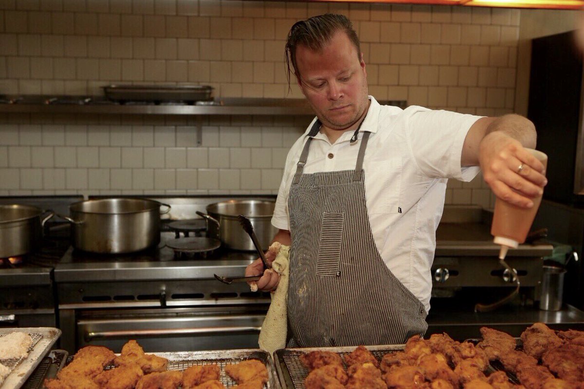 Star_Chefs's tweet photo. Behold #ango fried chicken @richtable @evanrich27 @sallyhurricane @AngosturaHouse #betterwithbitters #RisingStarsSF https://t.co/ztyy2qvPto