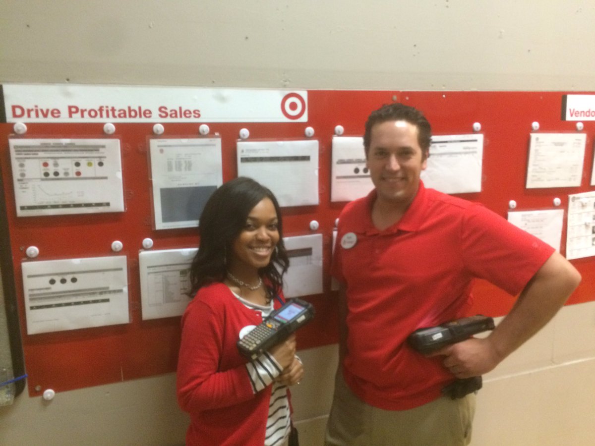 Sprovoast's tweet photo. #TGTInterns2016 #DPS knowledge is power and Kamahria's power meter is moving📈 @jenelle_wood16 @JesiFG @allisonguljas https://t.co/BLgNa2qMaF