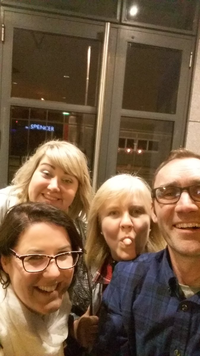 gomofo74's tweet photo. @emzcro nashville bffs forever #WorthTheWait #herDa https://t.co/eR4rYlBy4A