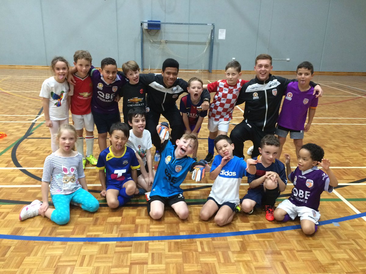 PerthGloryFC's tweet photo. GLORY SKILLS | @jreiners10 and @joe_knowlesy enjoyed our Glory Skills program with their young fans! #GloryIsOurs https://t.co/cS6yeZodeO