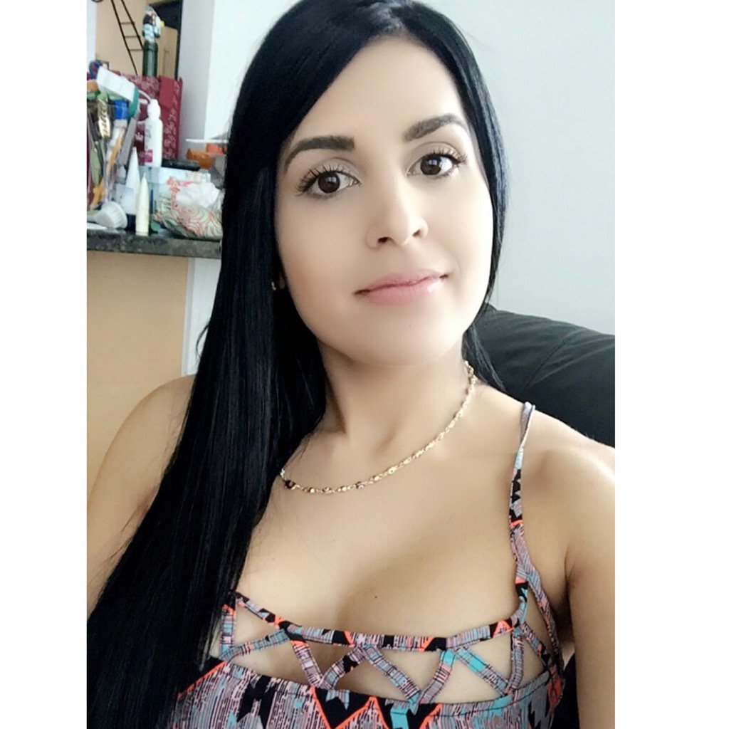 LeylanieTampoa's tweet photo. Be Yourself https://t.co/8lCVMvIi6s